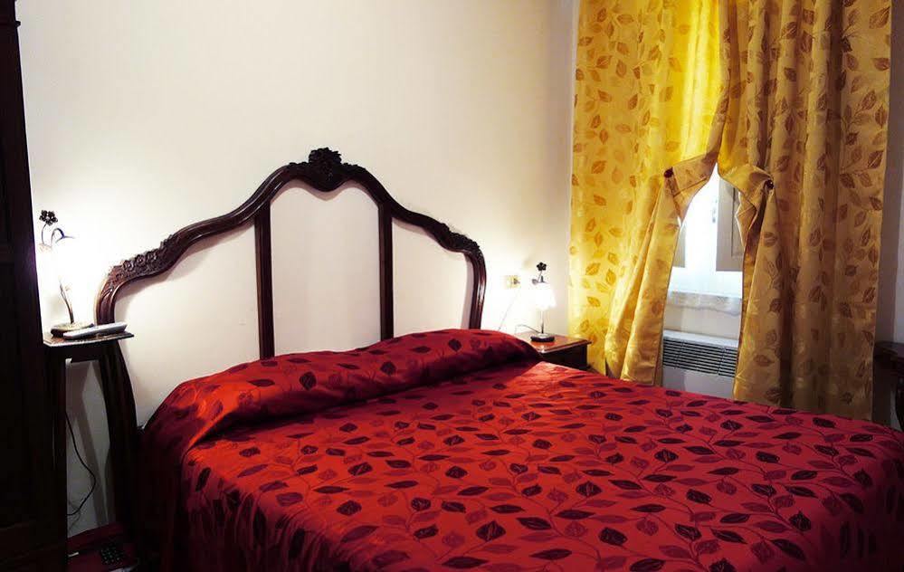 Hotel Roma Скано Екстериор снимка